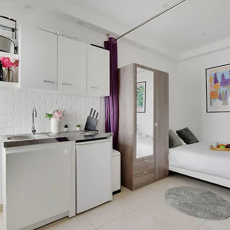 Charming For 2 - Near Voltaire & 11th Arr Town Hall, Apartmán