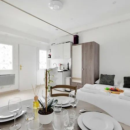 Charming For 2 - Near Voltaire & 11th Arr Town Hall,