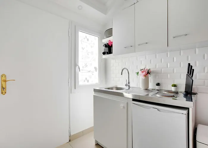 Charming For 2 - Near Voltaire & 11th Arr Town Hall, *